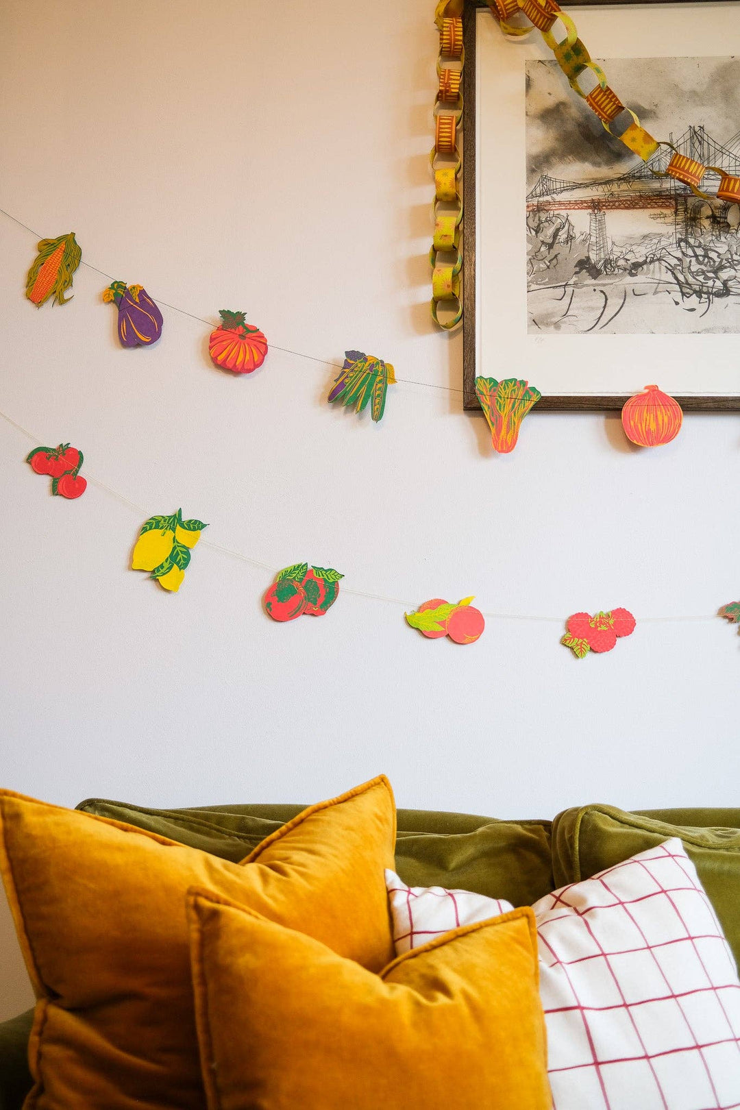 UK/EU: Fruit Sewn Garland