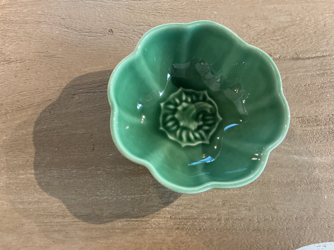 Green Stoneware Pepper 5 Bowl