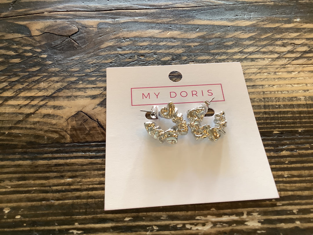 TEXTURED SILVER HOOP