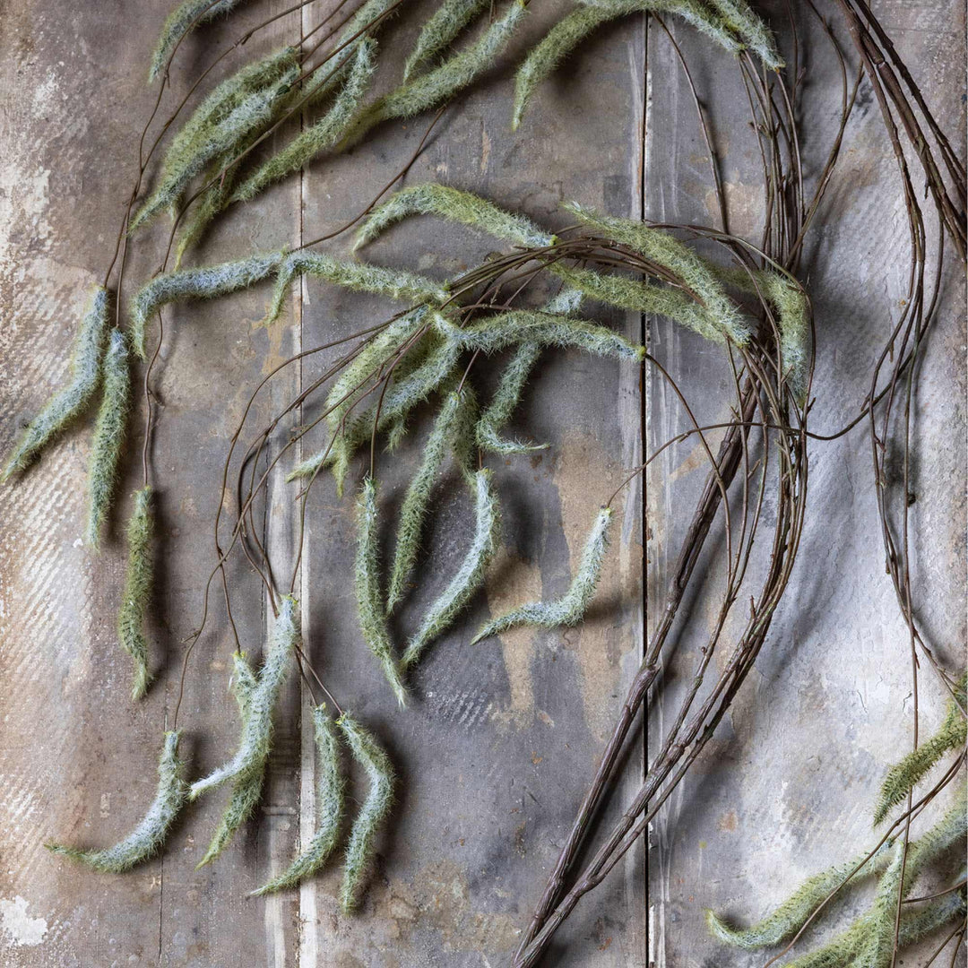 ARTIFICIAL TRAILING CATKIN