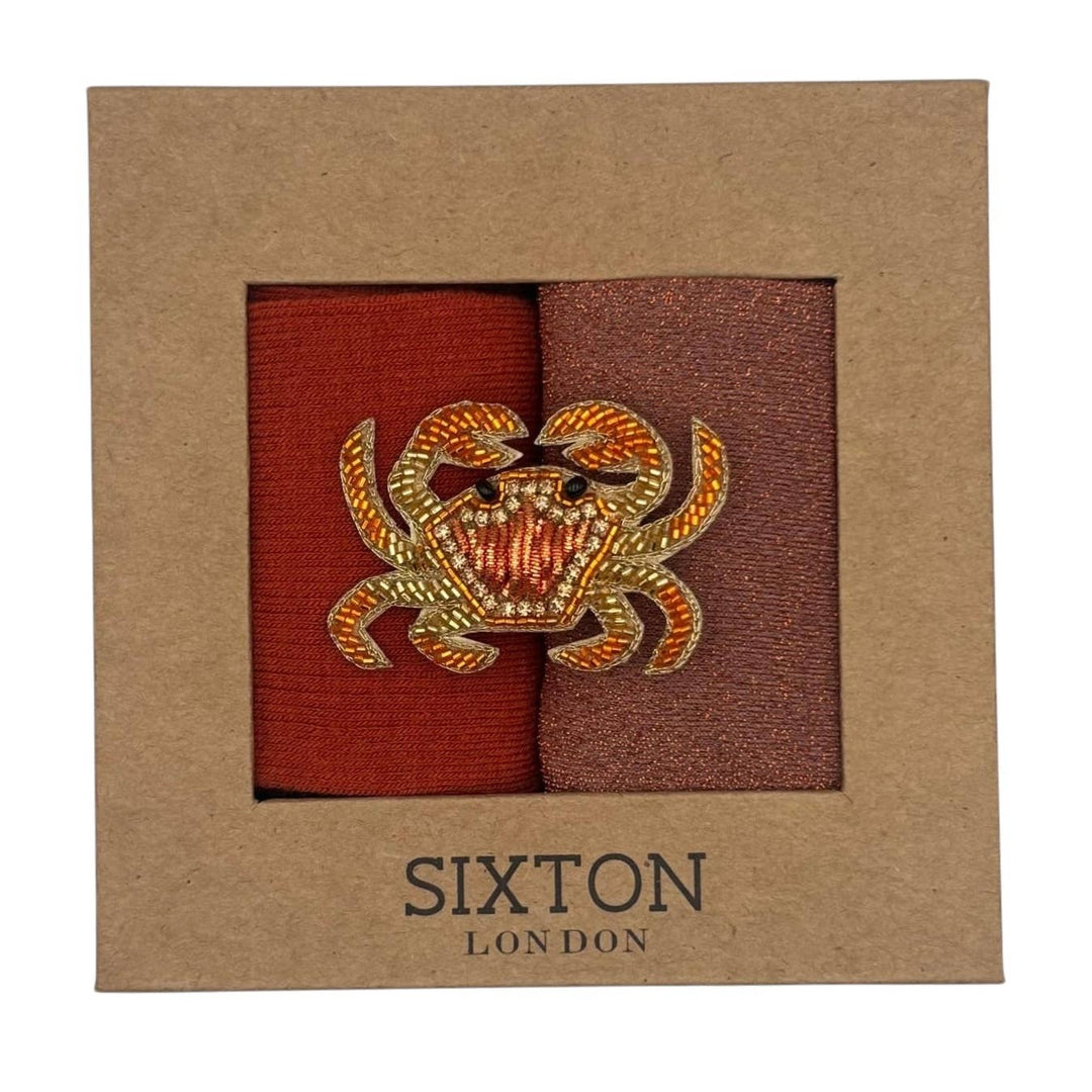 Rust Barcelona & Havana sock box duo with Crab pin