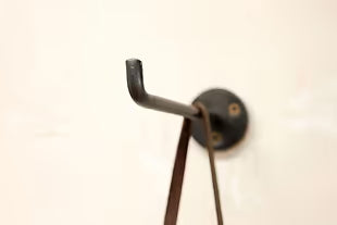Aniko Iron Hook