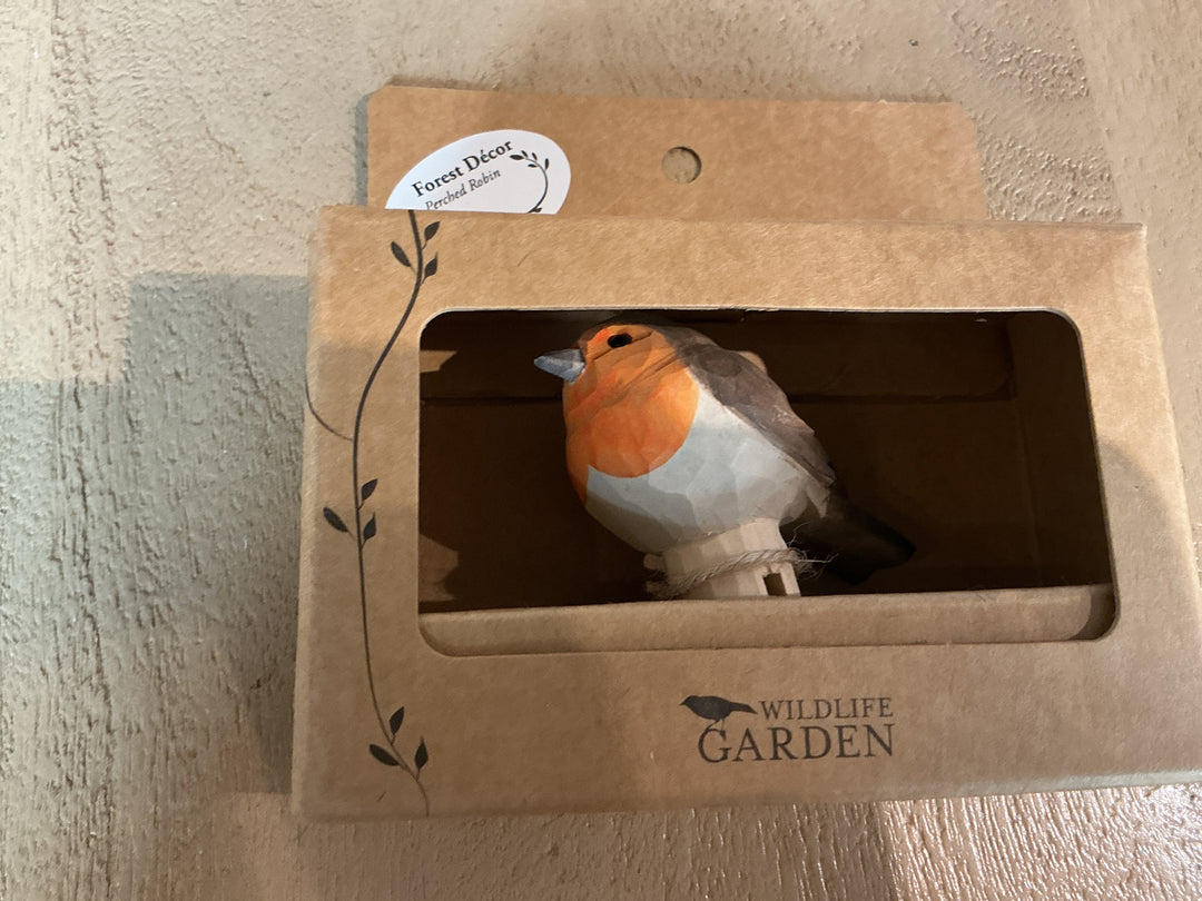 Forest Décor – Perched Robin