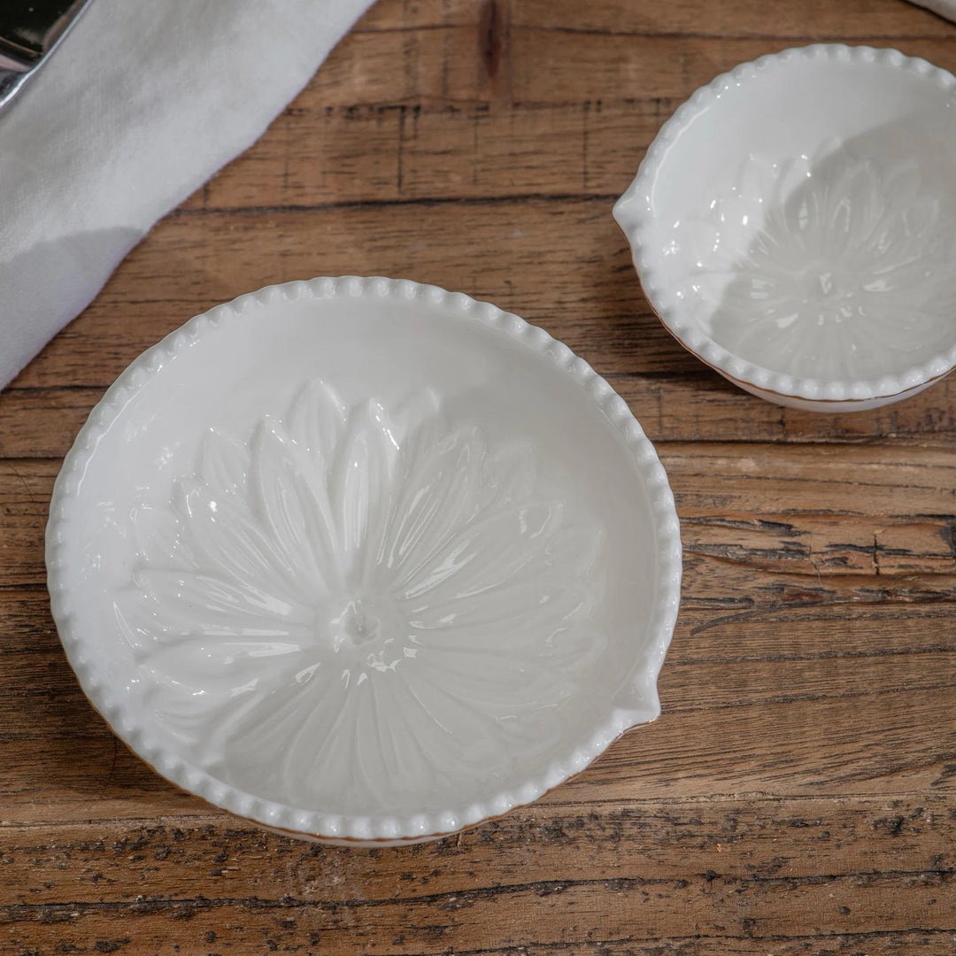 Wrenford Pair of Ivory Scalloped Bowls