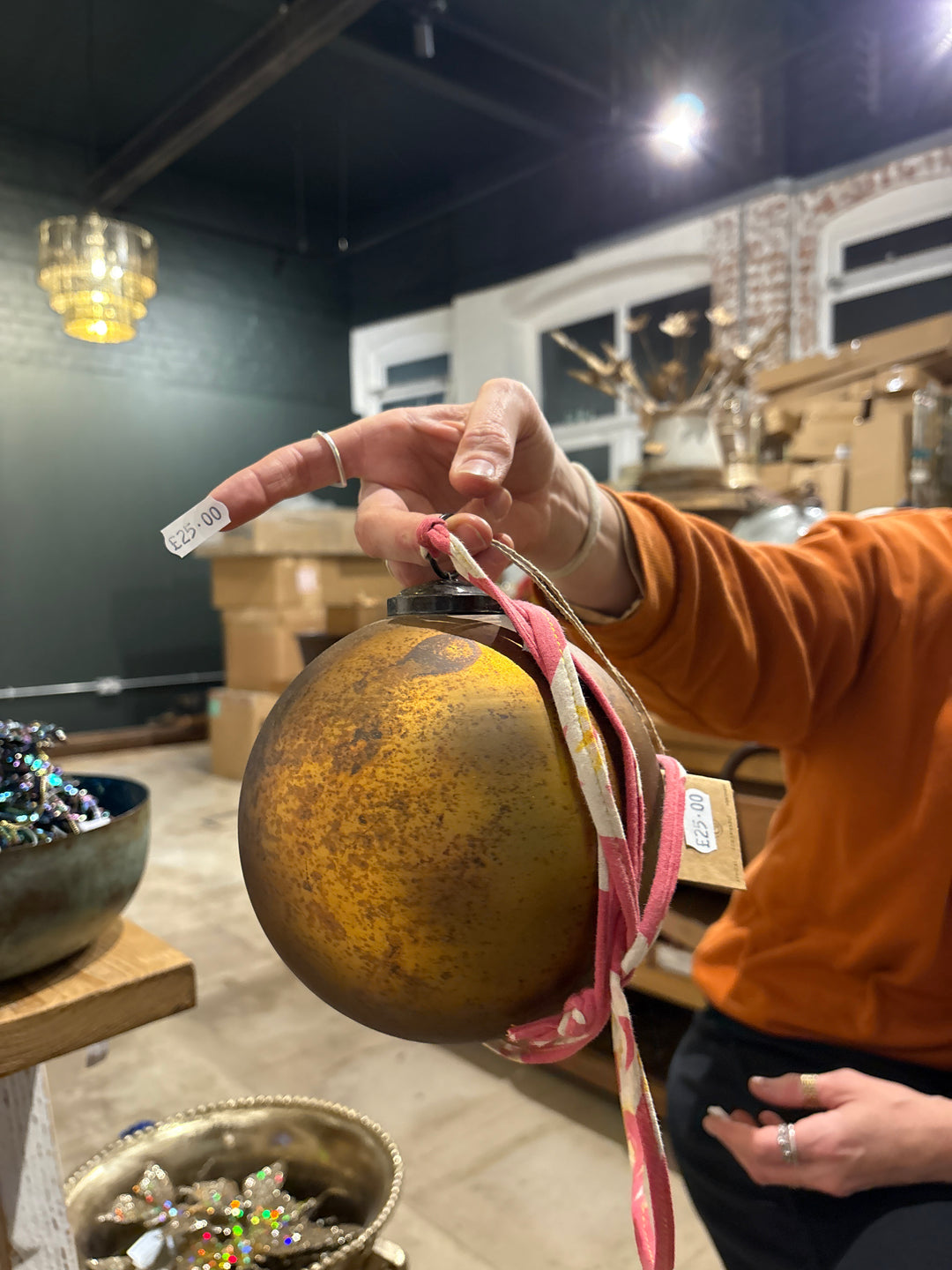 Oko Giant Bauble - Matt Gold - Small