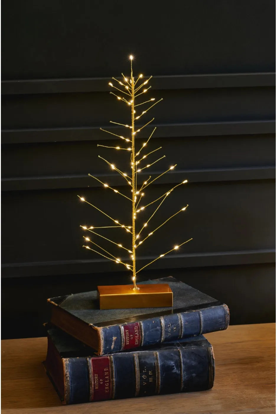 Festive Tree (Gold)