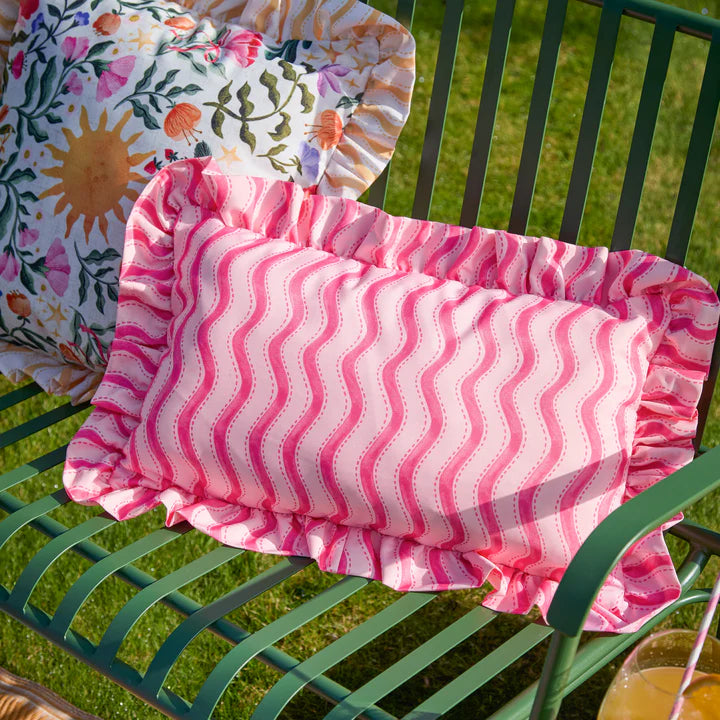 SUMMER SOLSTICE WIGGLY STRIPE 30X50 OUTDOOR CUSHION CASE HOT PINK